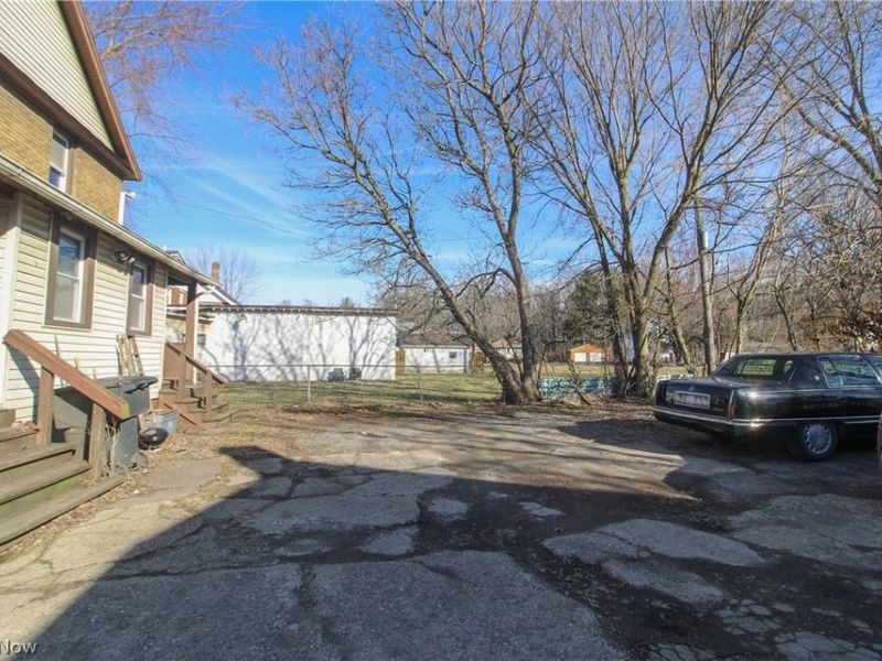 2226 Mahoning Avenue, Warren, OH 44483 Photo 5