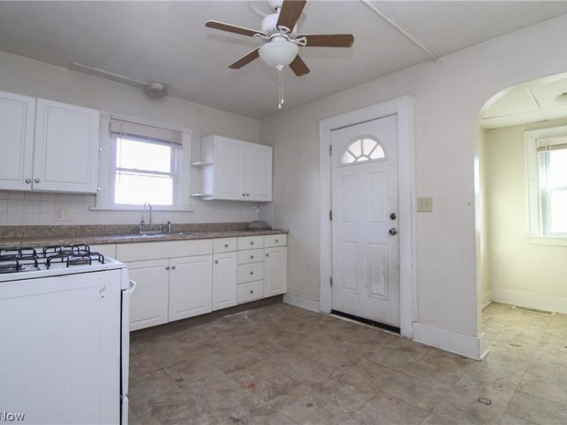 2226 Mahoning Avenue, Warren, OH 44483 Photo 9