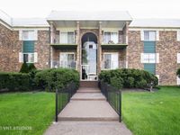 1619 N Windsor Drive, Arlington Heights, IL 60004 primary photo
