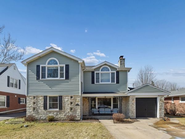 926 S Spring Avenue, La Grange, IL 60525