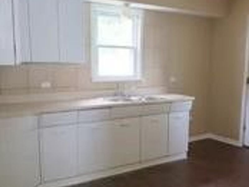 12516 Cornado Avenue, Cleveland, OH 44108 Photo 15