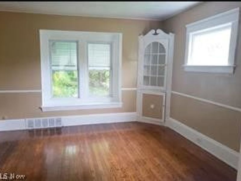 12516 Cornado Avenue, Cleveland, OH 44108 Photo 19