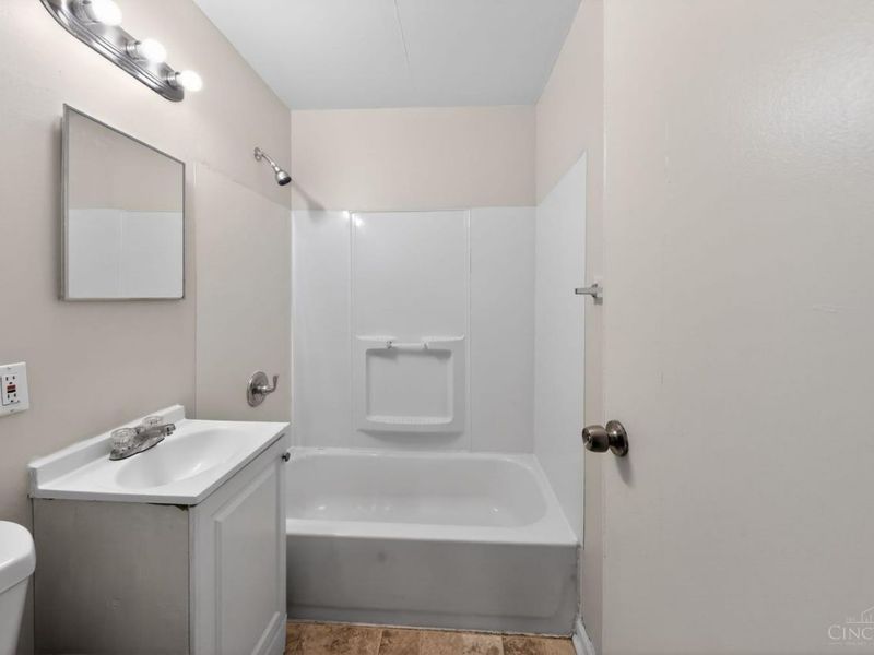 8771 Desoto Drive, Springfield Twp., OH 45231 Photo 19