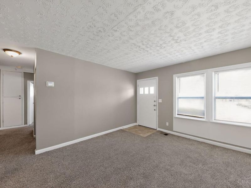 8771 Desoto Drive, Springfield Twp., OH 45231 Photo 7