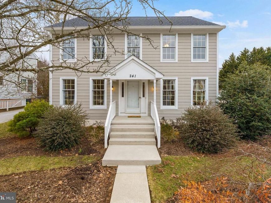 241 Clay Hill Circle, Cockeysville, MD 21030 Main Photo