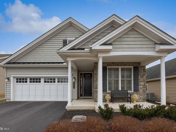 1032 PRESIDENTS DRIVE, LITITZ, PA 17543