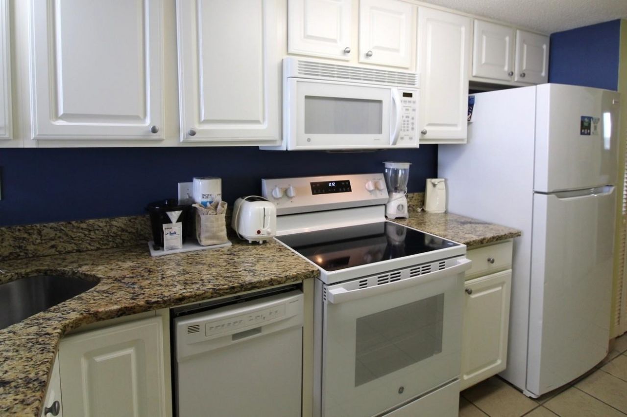 2201 S Ocean Blvd. Photo 10