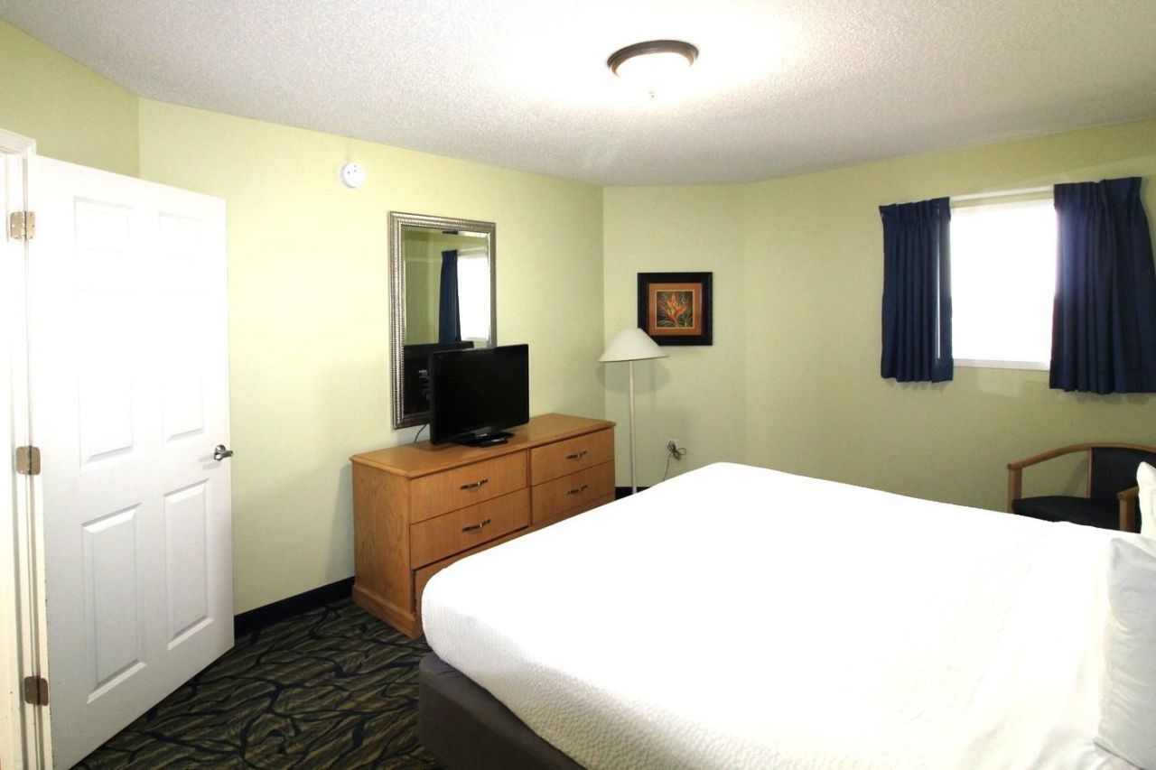 2201 S Ocean Blvd. Photo 16