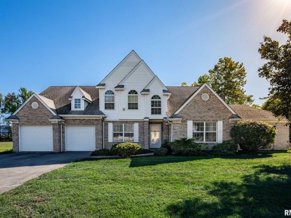 1713 CASTLEBERRY Drive, Marion, IL 62959