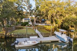 319 Hobcaw Drive photo 4