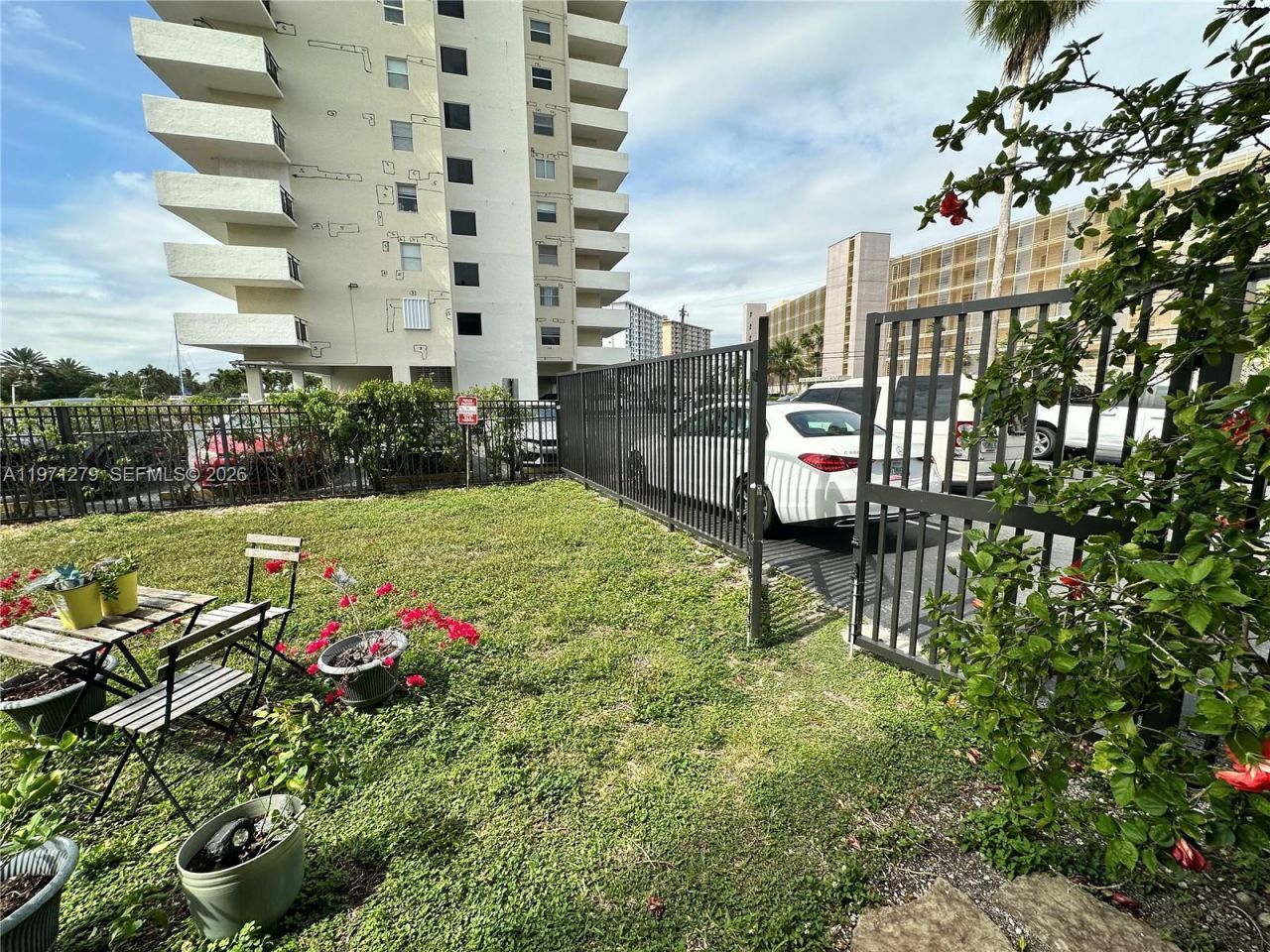 301 Golden Isles Dr (avail May,1), Unit 114, Hallandale Beach, FL 33009 Photo