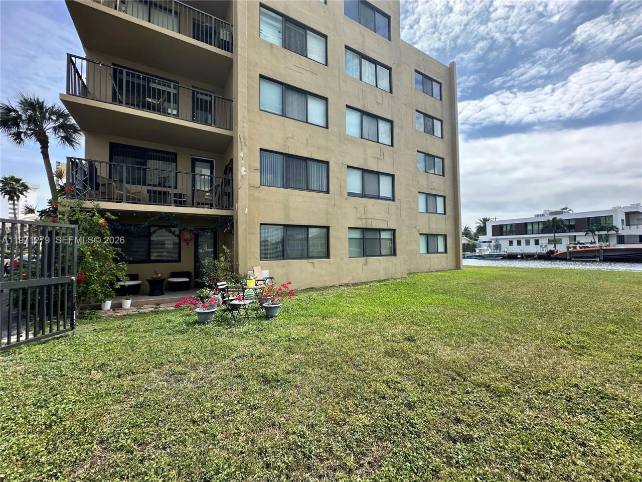 301 Golden Isles Dr (avail May,1), Unit 114, Hallandale Beach, FL 33009 Photo