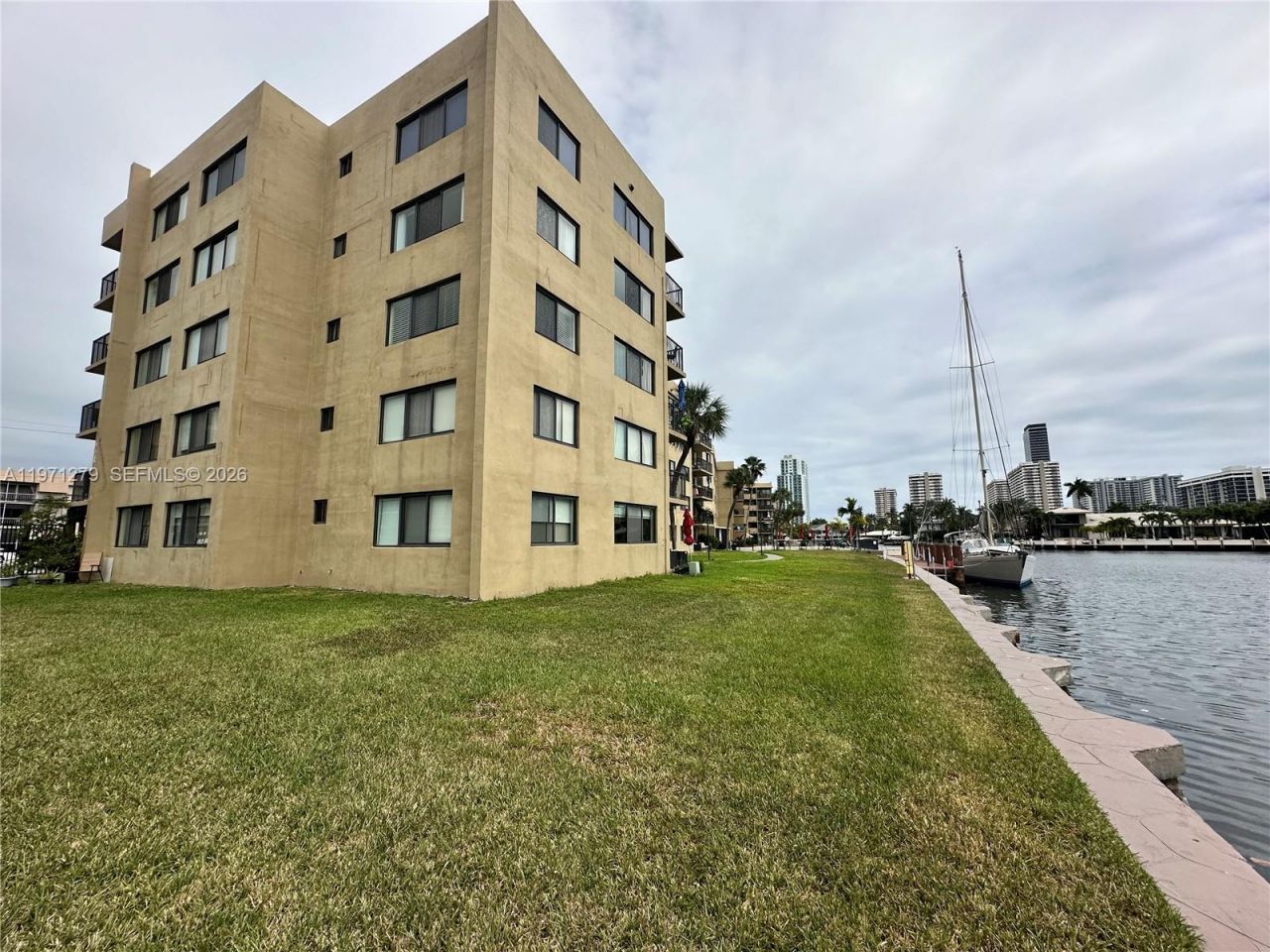 301 Golden Isles Dr (avail May,1), Unit 114, Hallandale Beach, FL 33009 Photo