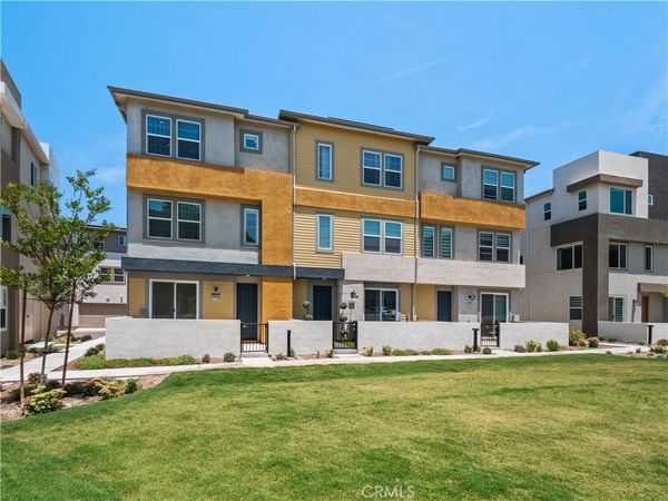 27148 Valley Oak Place, Valencia, CA 91381