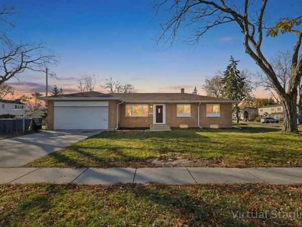 866 Clark Lane , Des Plaines, IL 60016