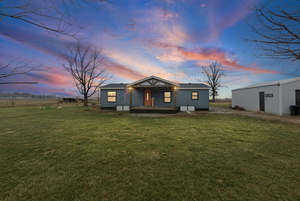 4239 Seven Hills Road, Odin, IL 62870 Main Photo