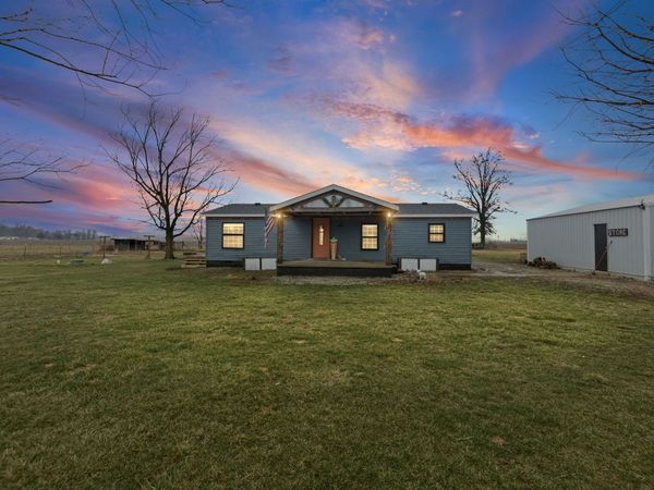 4239 Seven Hills Road, Odin, IL 62870