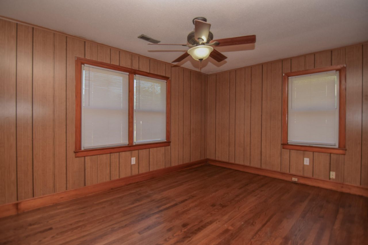 4317 Whitney Drive Photo 6