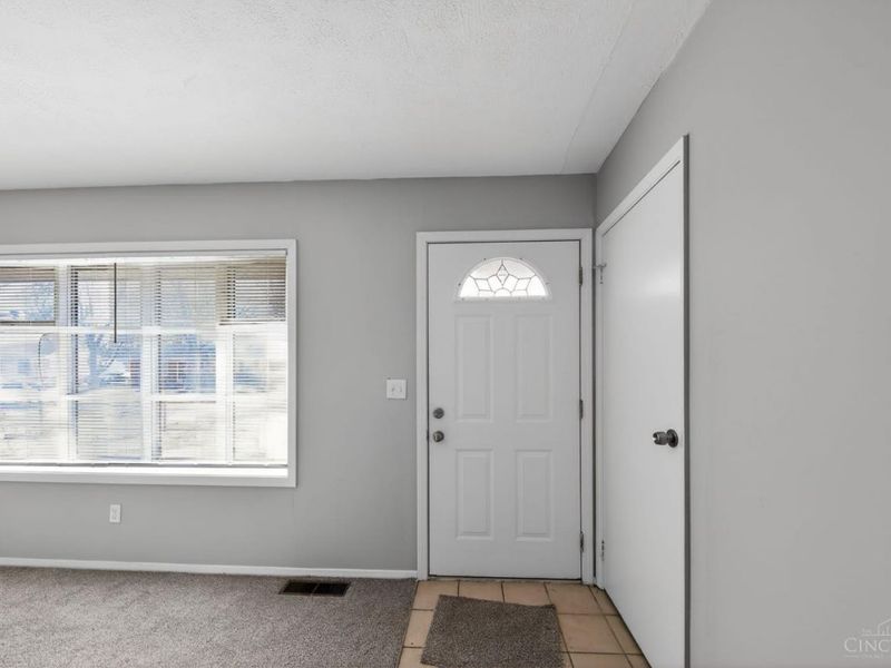 1854 Windmill Way, Cincinnati, OH 45240 Photo 2