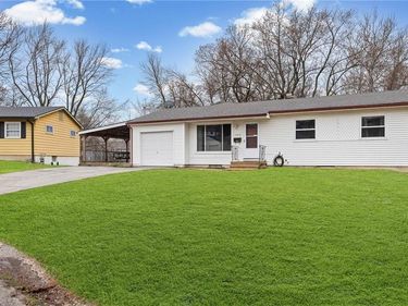 11213 E 32nd Terrace, Independence, MO 64052