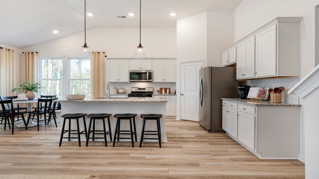 747 Sun Colony Blvd. Photo 12