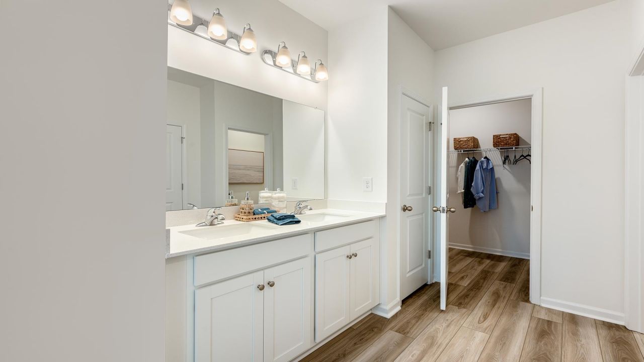 747 Sun Colony Blvd. Photo 15