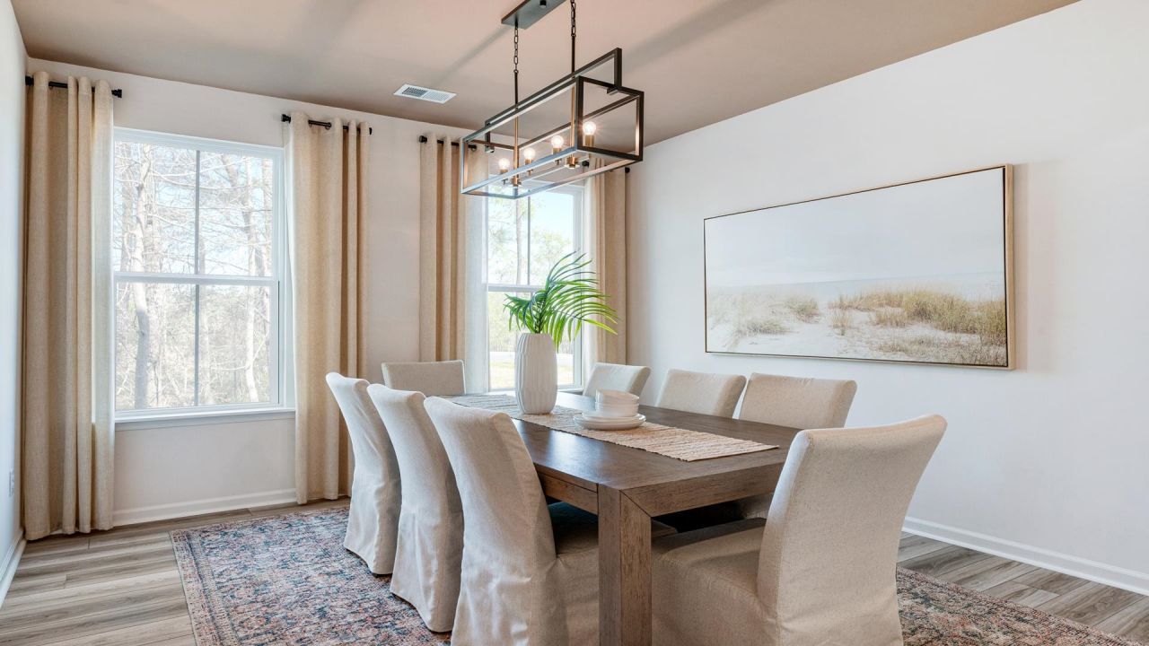 747 Sun Colony Blvd. Photo 6