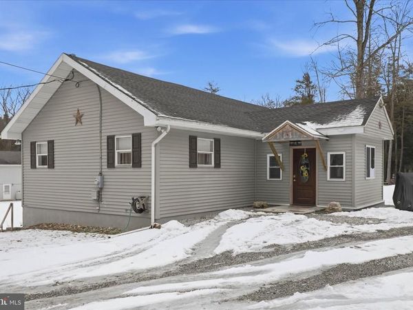 37 GOOSE POND ROAD , NEW RINGGOLD, PA 17960