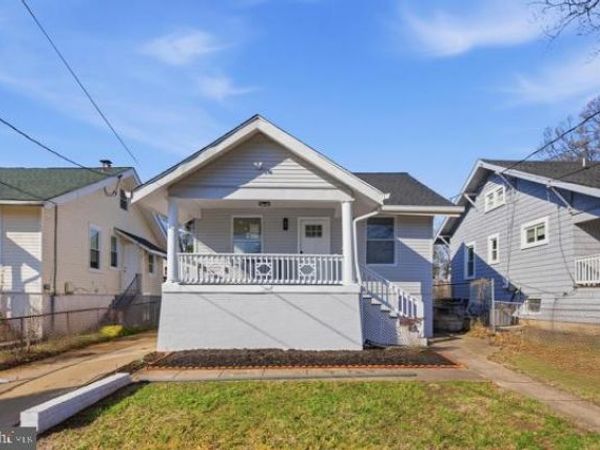 3804 40TH AVENUE, BRENTWOOD, MD 20722