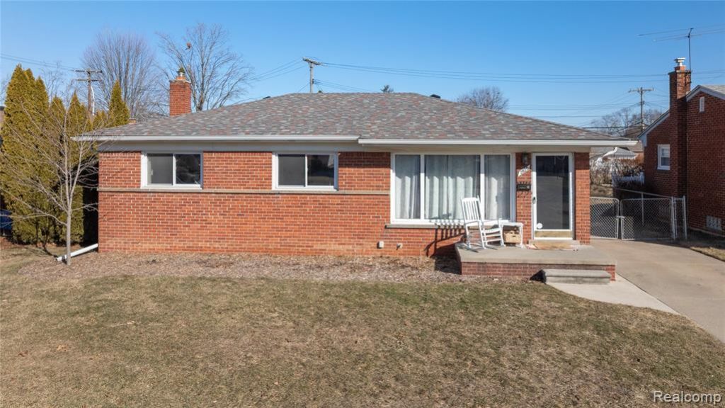 2820 Marian Drive, Trenton, MI 48183 Main Photo