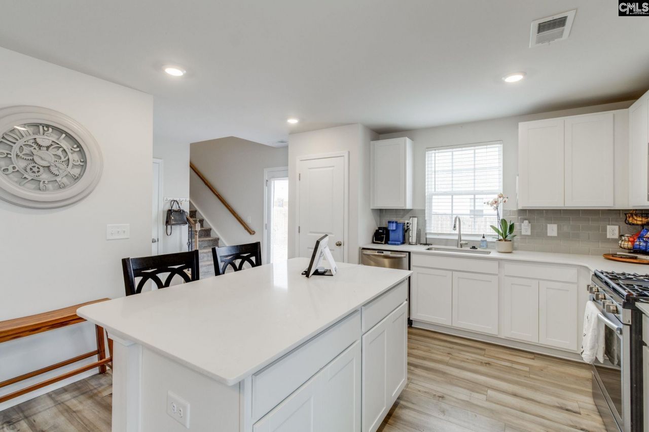 119 Parkwood Court  Photo 12