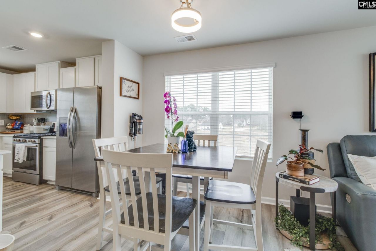 119 Parkwood Court  Photo 8