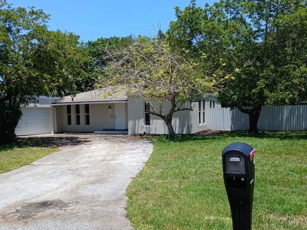 17131 SW 85th Avenue, Palmetto Bay, FL 33157