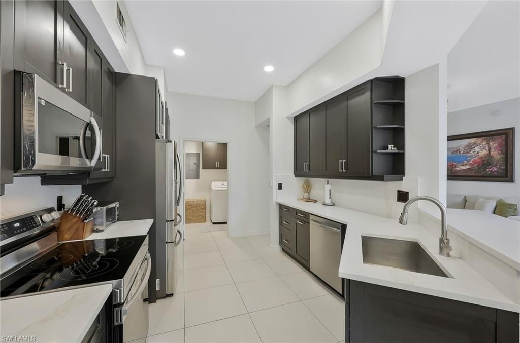 9210 Belleza Way, Unit 204, Fort Myers, FL 33908 Photo