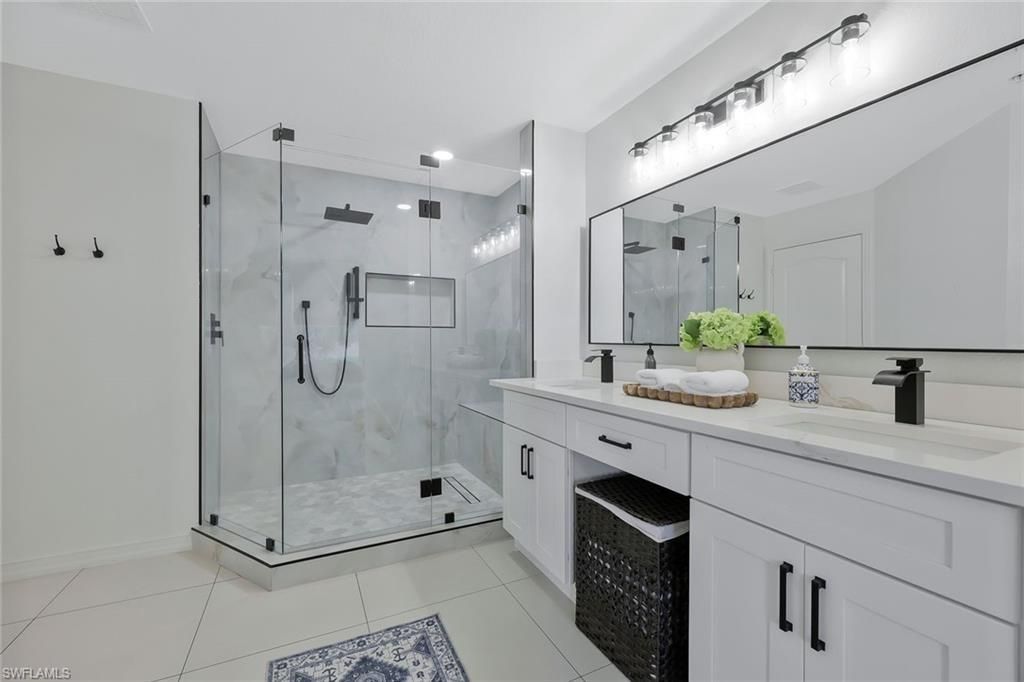 9210 Belleza Way, Unit 204, Fort Myers, FL 33908 Photo