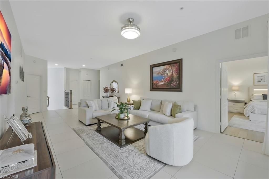 9210 Belleza Way, Unit 204, Fort Myers, FL 33908 Photo