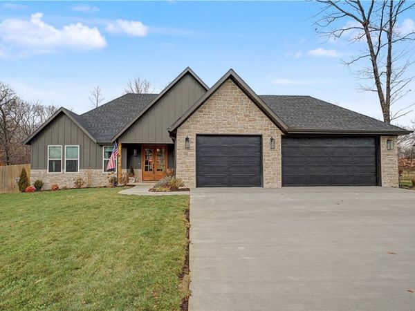 4 Scotch Broom Place, Bella Vista, AR 72715