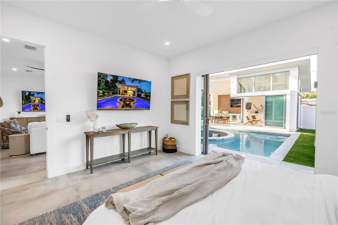 2564 Arlington Street, Sarasota, FL 34239 Photo