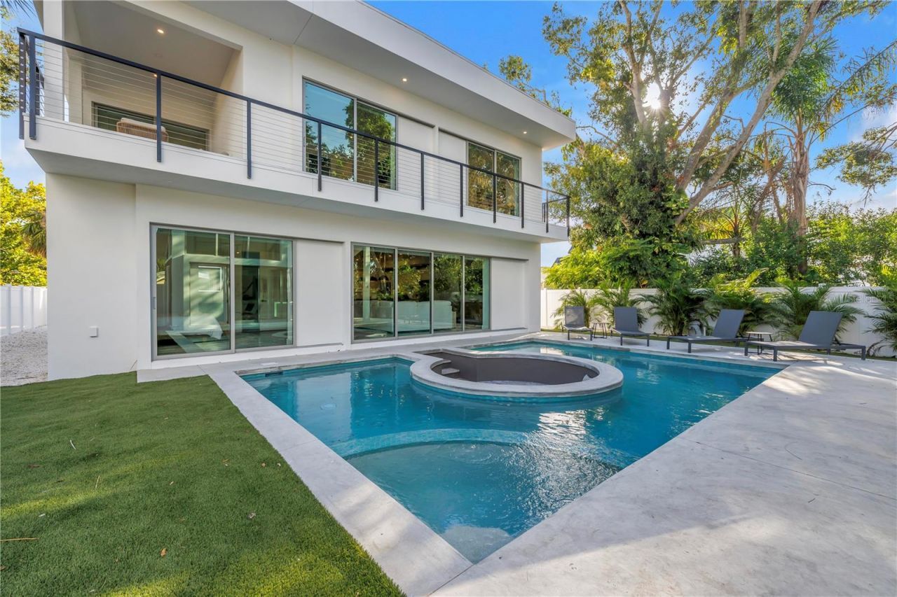 2564 Arlington Street, Sarasota, FL 34239 Photo