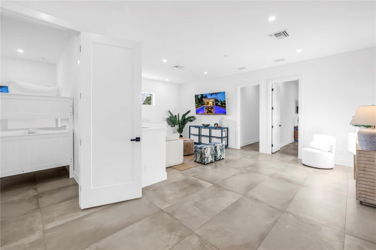 2564 Arlington Street, Sarasota, FL 34239 Photo