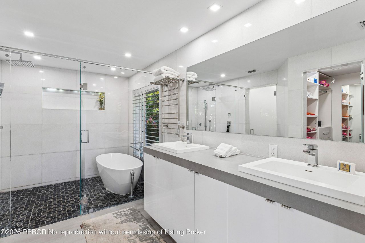 820 N Atlantic Drive, Lantana, FL 33462 Photo