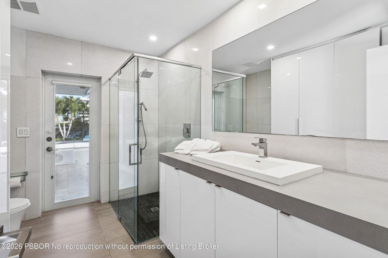 820 N Atlantic Drive, Lantana, FL 33462 Photo