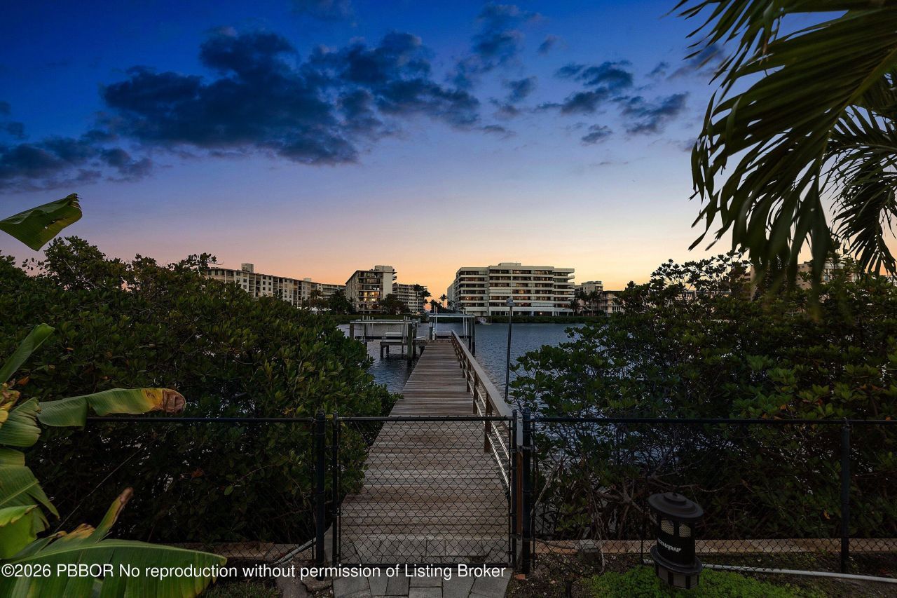 820 N Atlantic Drive, Lantana, FL 33462 Photo