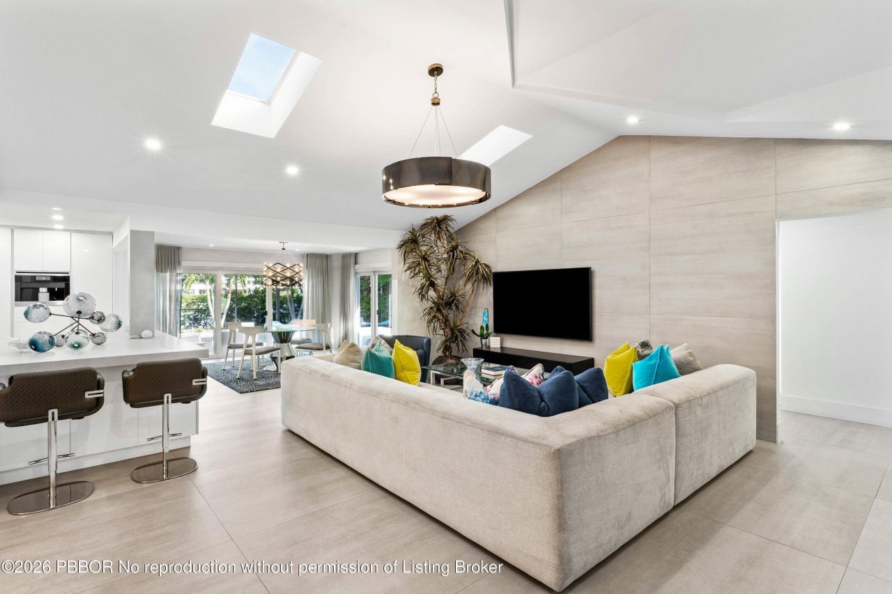 820 N Atlantic Drive, Lantana, FL 33462 Photo