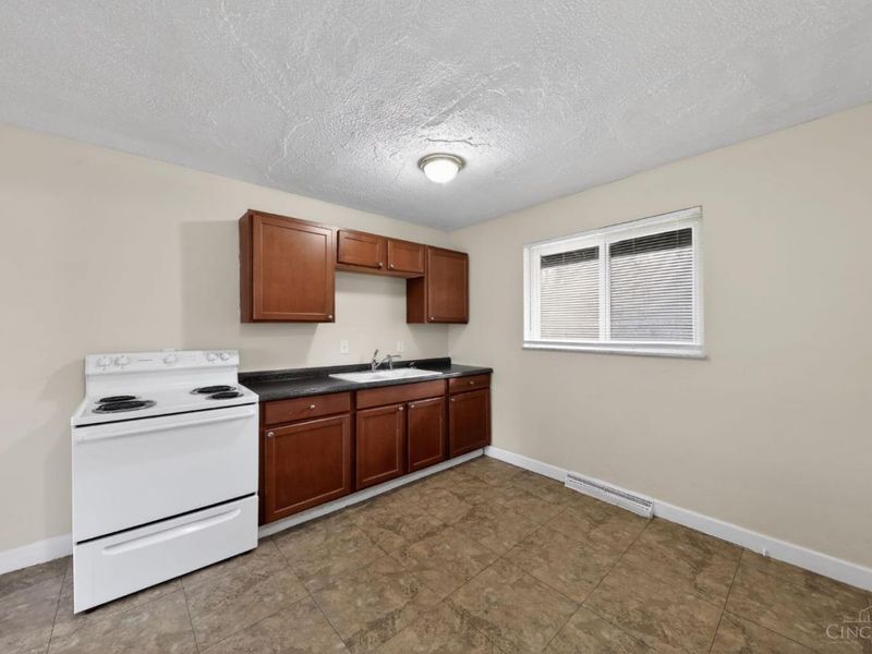 2547 Adams Road, Colerain Township, OH 45231 Photo 11