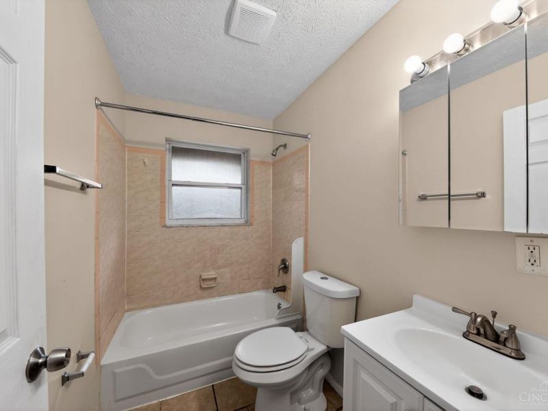 2547 Adams Road, Colerain Township, OH 45231 Photo 20