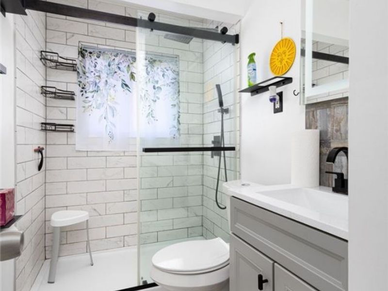 894 Argonne Avenue , Akron, OH 44310 Photo 17