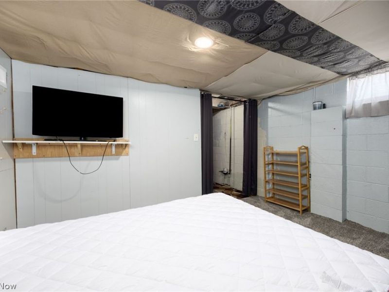 894 Argonne Avenue , Akron, OH 44310 Photo 21