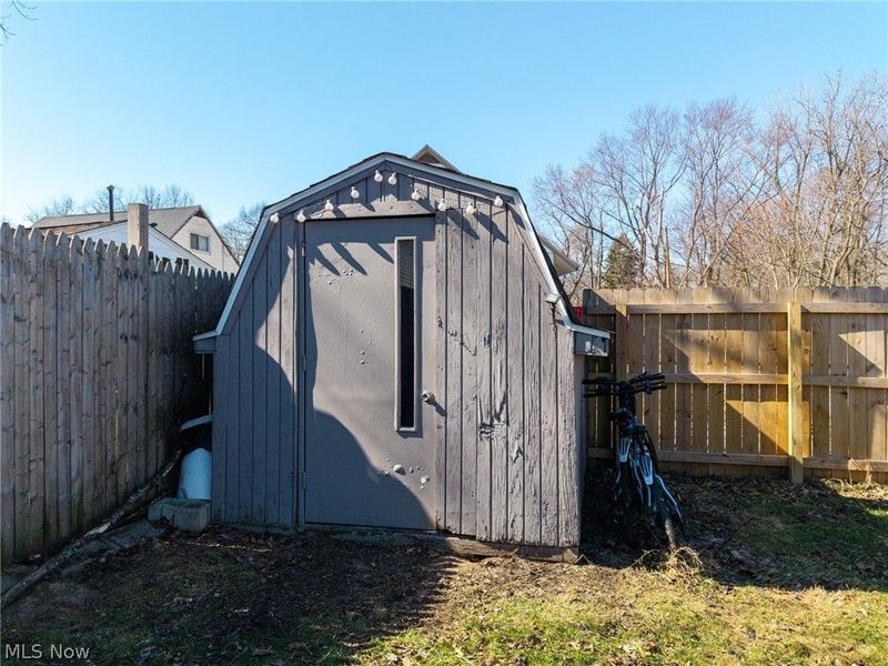 894 Argonne Avenue , Akron, OH 44310 Photo 24