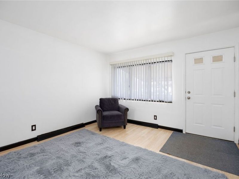 894 Argonne Avenue , Akron, OH 44310 Photo 3